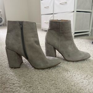 Steve Madden Light Gray Ankle Booties